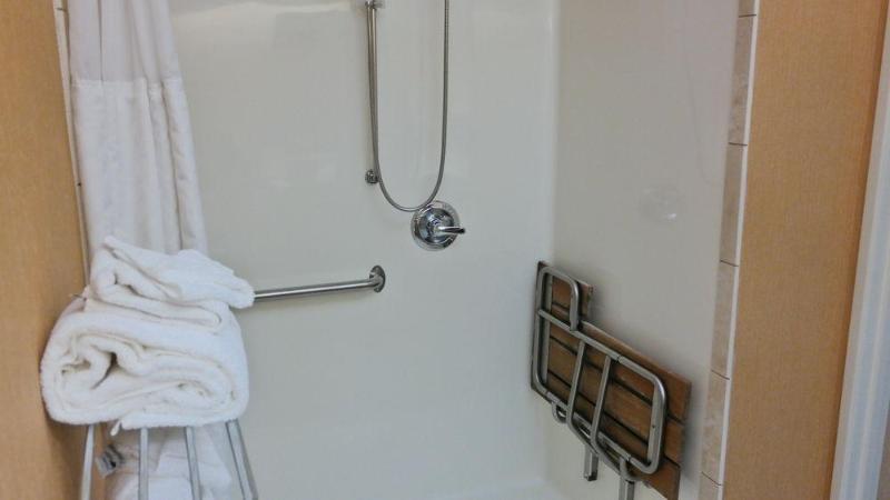 Отель Quality Inn & Suites Loveland