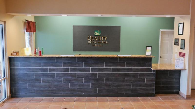 Отель Quality Inn & Suites Loveland