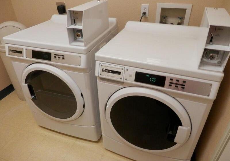 Отель Quality Inn & Suites Loveland