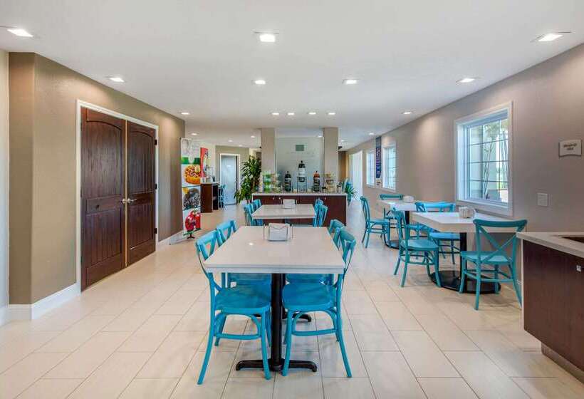 Отель Quality Inn & Suites Port Arthur  Nederland