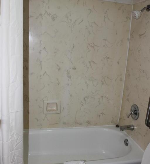 فندق Quality Inn & Suites Port Arthur  Nederland