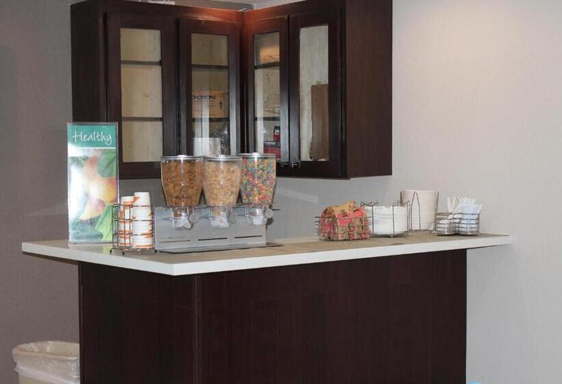 فندق Quality Inn & Suites Port Arthur  Nederland