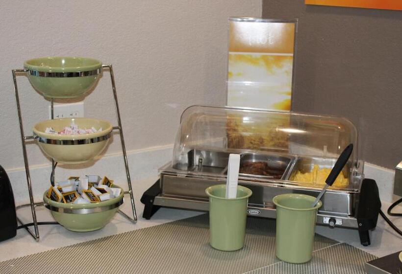 فندق Quality Inn & Suites Port Arthur  Nederland