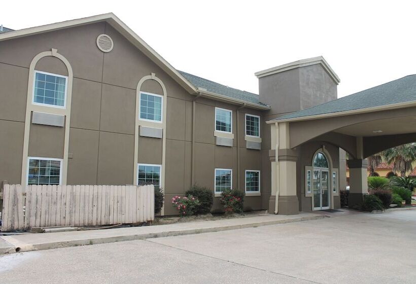 Отель Quality Inn & Suites Port Arthur  Nederland