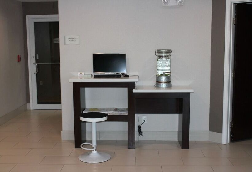 בית מלון כפרי Quality Inn & Suites Port Arthur  Nederland