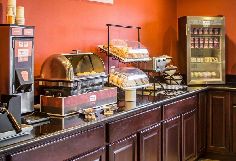 호텔 Quality Inn & Suites