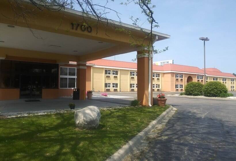 Отель Quality Inn & Suites