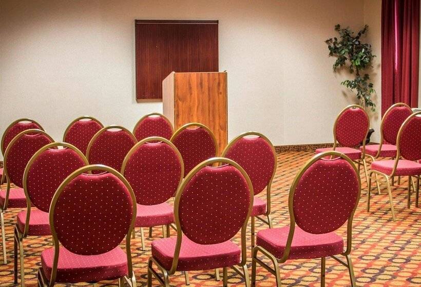 호텔 Quality Inn & Suites