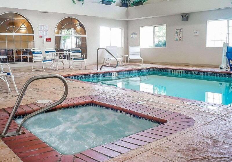 فندق Quality Inn & Suites