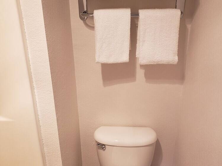 فندق Quality Inn & Suites