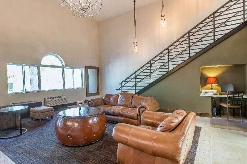 בית מלון כפרי Quality Inn & Suites Steamboat Springs