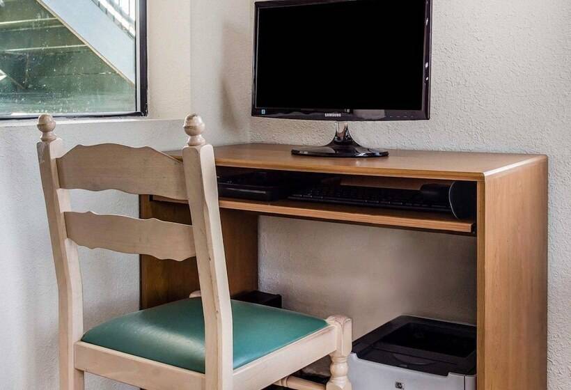 בית מלון כפרי Quality Inn & Suites Stockbridge Atlanta South I 75