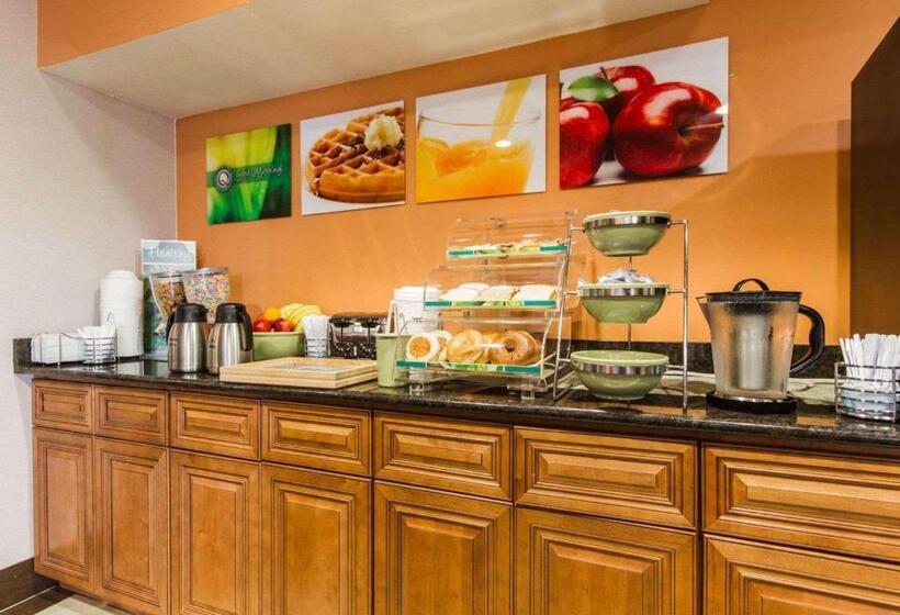 فندق Quality Inn & Suites Stoughton  Madison South