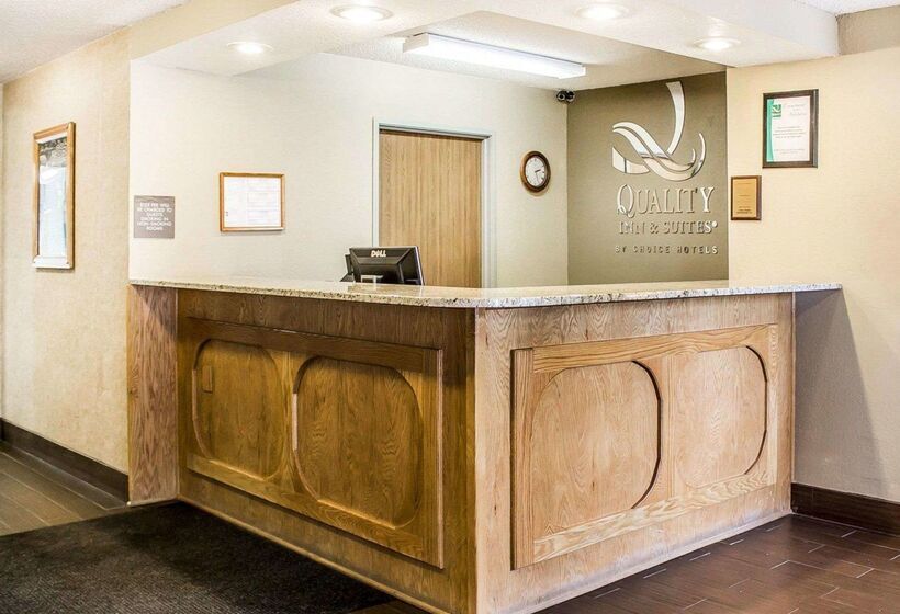 ホテル Quality Inn & Suites