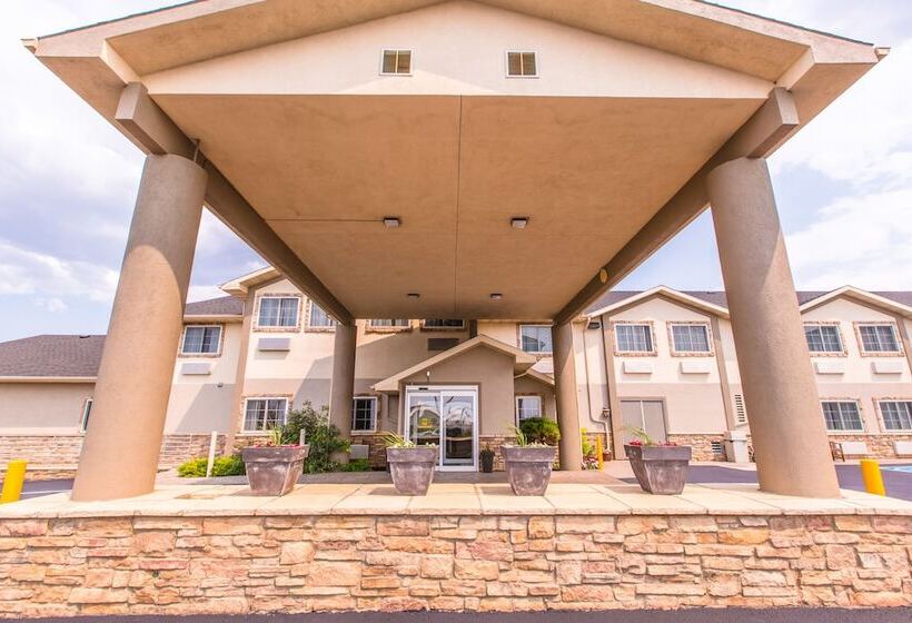 酒店 Quality Inn & Suites University