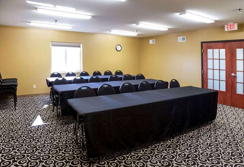 فندق Quality Inn & Suites Watertown Near Prairie Lakes Ice Arena