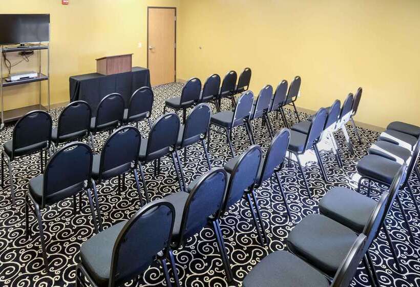فندق Quality Inn & Suites Watertown Near Prairie Lakes Ice Arena