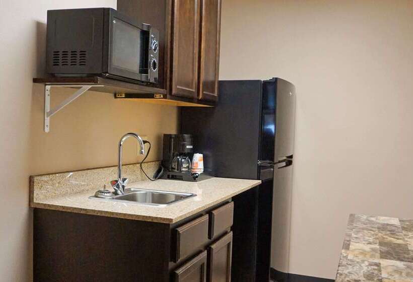 فندق Quality Inn & Suites Watertown Near Prairie Lakes Ice Arena