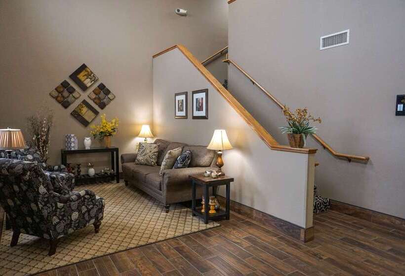 فندق Quality Inn & Suites Watertown Near Prairie Lakes Ice Arena