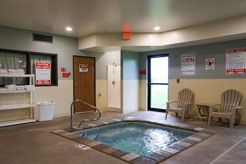 فندق Quality Inn & Suites Watertown Near Prairie Lakes Ice Arena