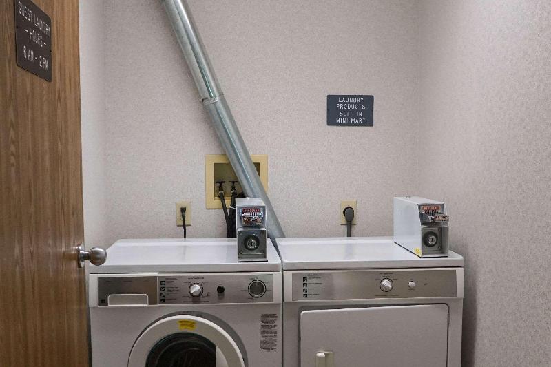 فندق Quality Inn & Suites Watertown Near Prairie Lakes Ice Arena