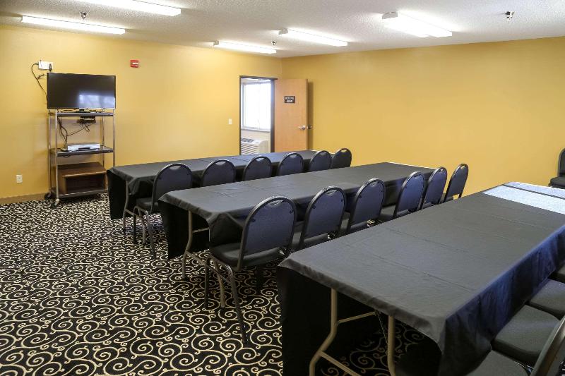 فندق Quality Inn & Suites Watertown Near Prairie Lakes Ice Arena
