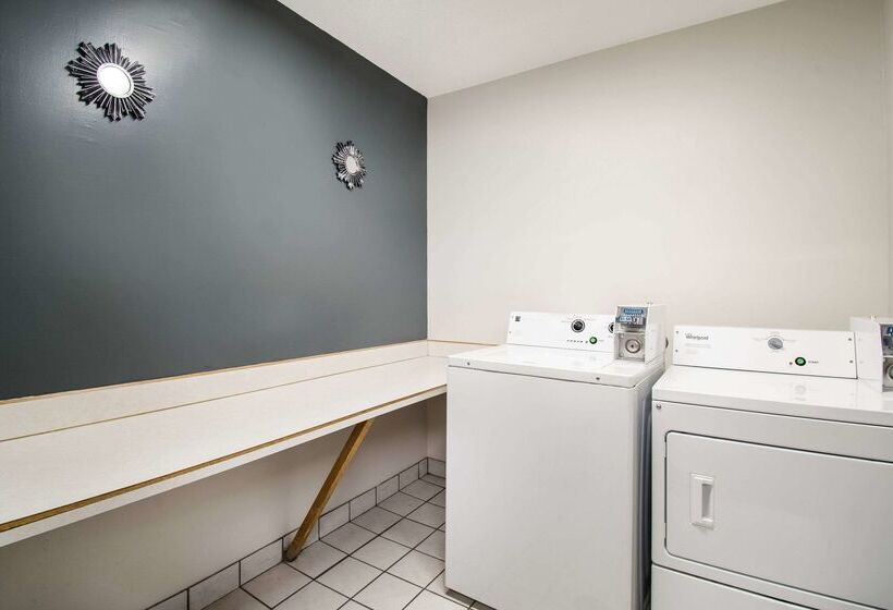 Отель Quality Inn & Suites Wilsonville