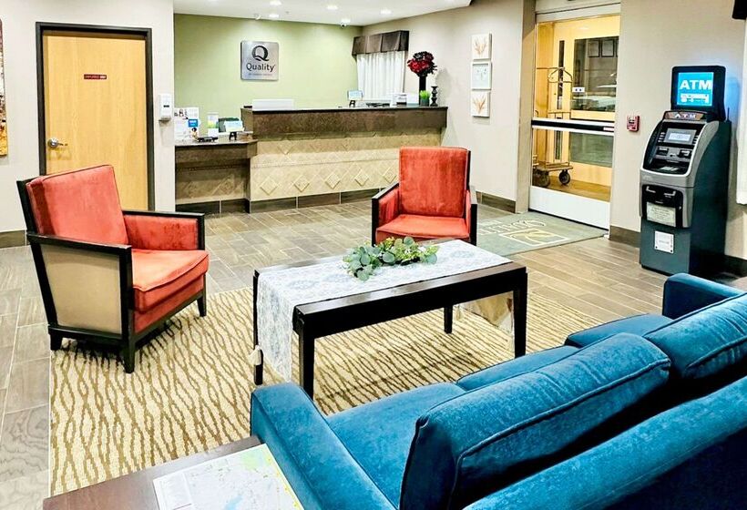 Отель Quality Inn & Suites Wisconsin Dells Downtown   Waterparks Area