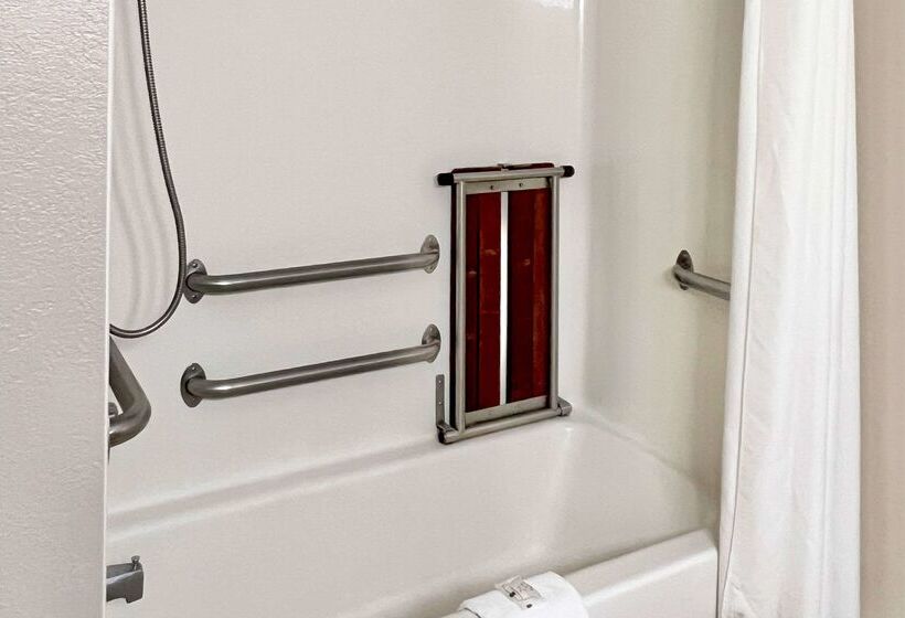 Отель Quality Inn & Suites Wisconsin Dells Downtown   Waterparks Area