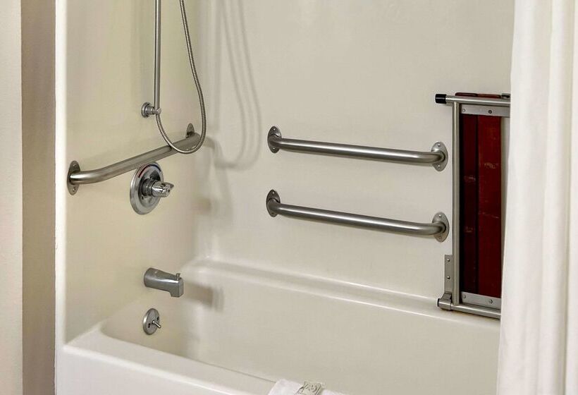 Отель Quality Inn & Suites Wisconsin Dells Downtown   Waterparks Area