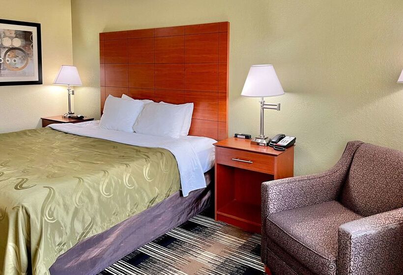 Отель Quality Inn & Suites Wisconsin Dells Downtown   Waterparks Area