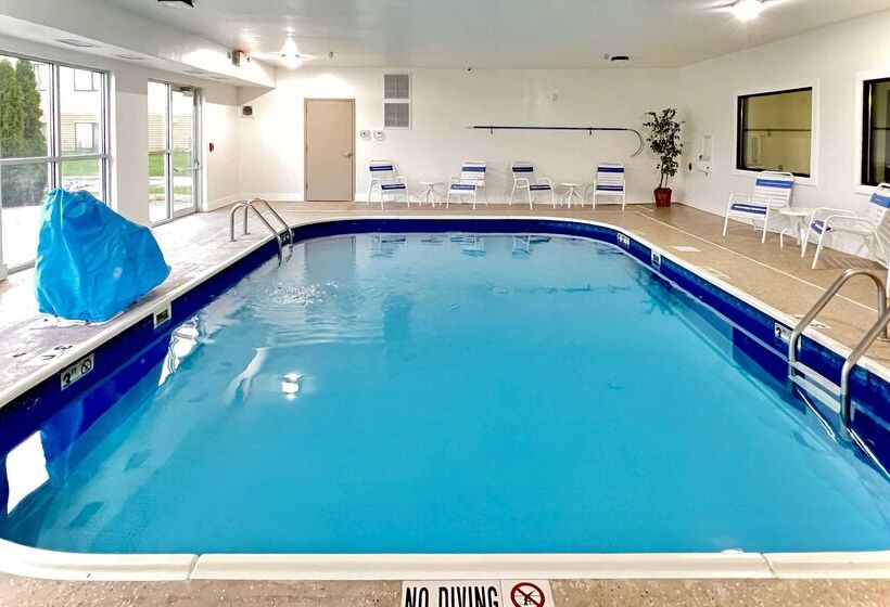 هتل Quality Inn & Suites Wisconsin Dells Downtown   Waterparks Area