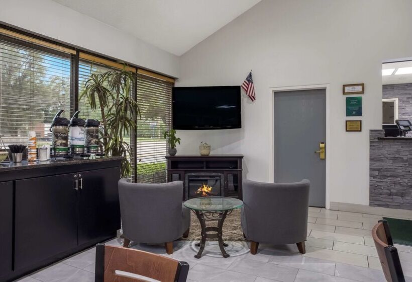 فندق Quality Inn