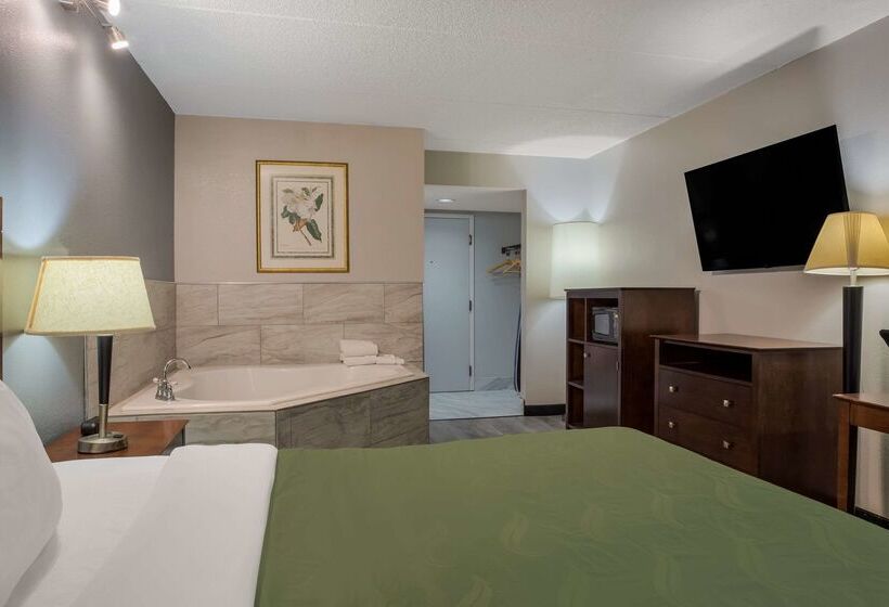 فندق Quality Inn