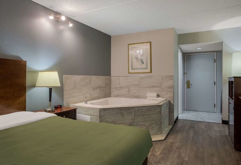 فندق Quality Inn