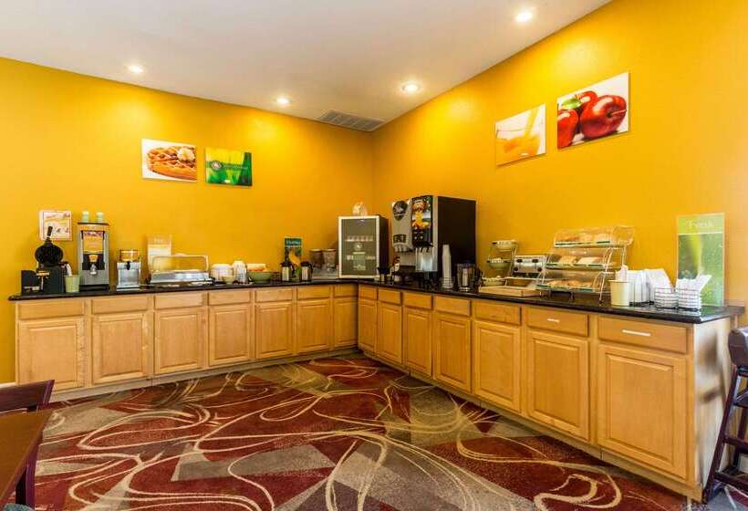 호텔 Quality Inn University Near Downtown