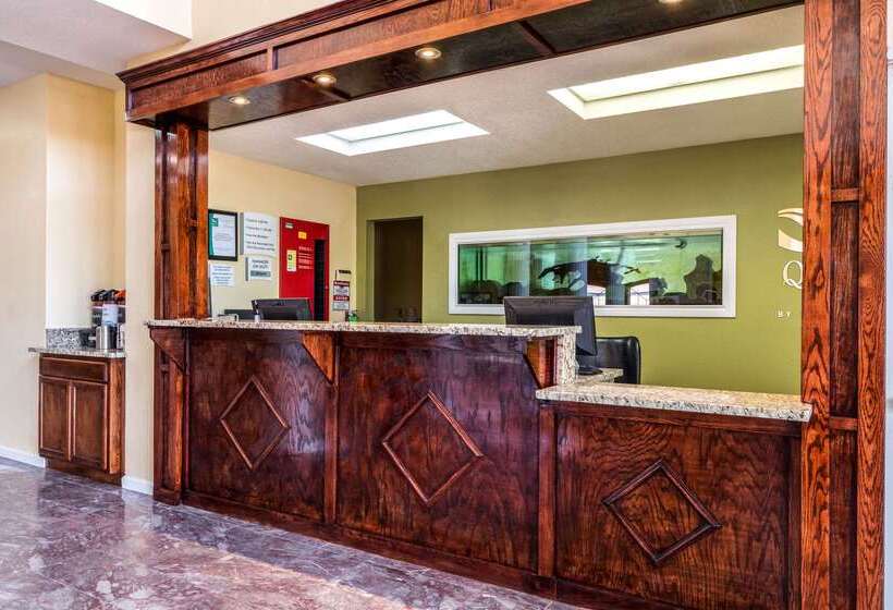 호텔 Quality Inn University Near Downtown