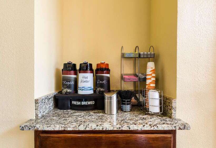 فندق Quality Inn University Near Downtown