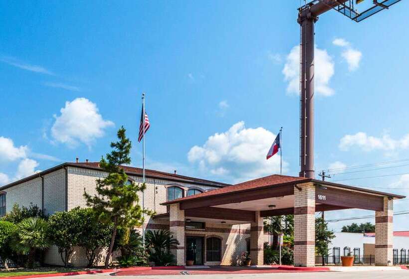 فندق Quality Inn University Near Downtown