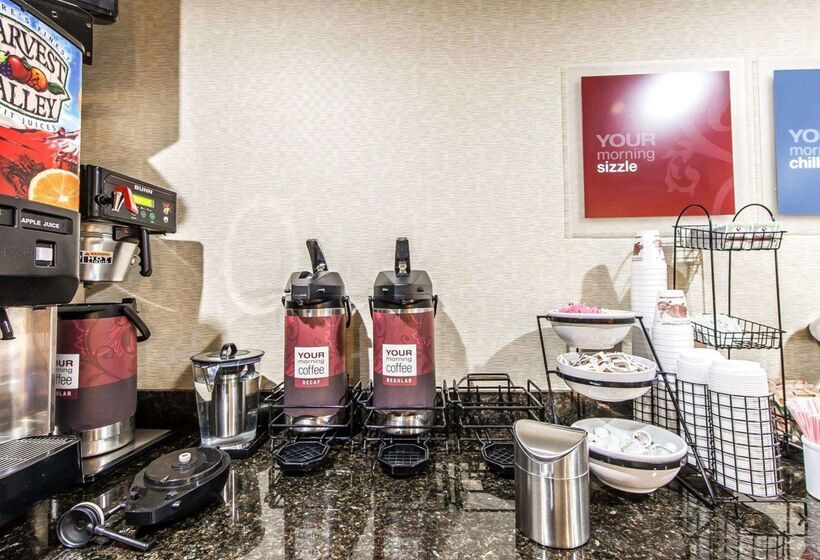 فندق Quality Inn