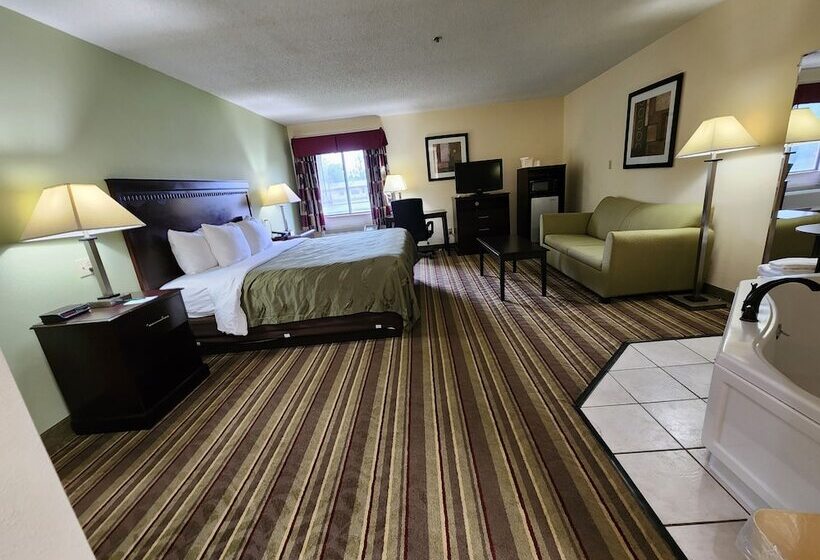 فندق Quality Inn