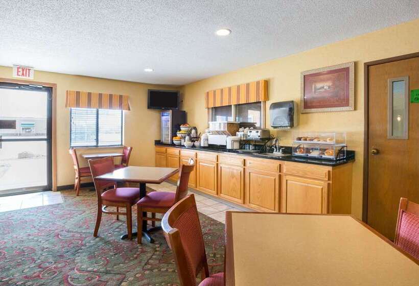 בית מלון כפרי Quality Inn