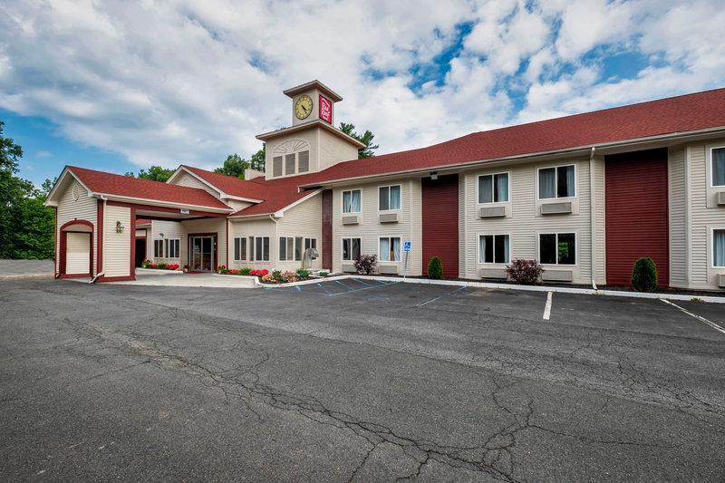 בית מלון כפרי Red Roof Inn Clifton Park