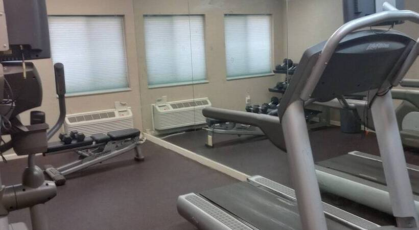 בית מלון כפרי Red Roof Inn Clifton Park