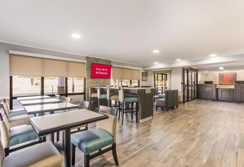 فندق Red Roof Inn & Suites Athens, Al