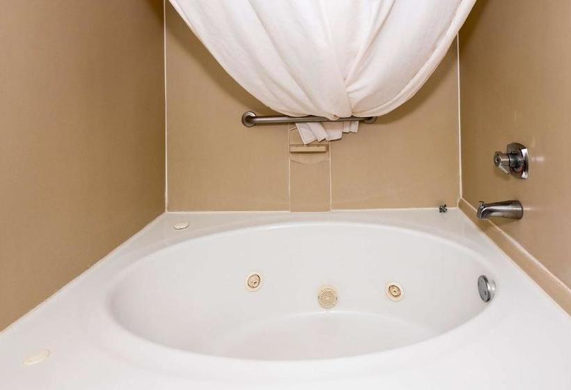 فندق Red Roof Inn & Suites Madison, Ga