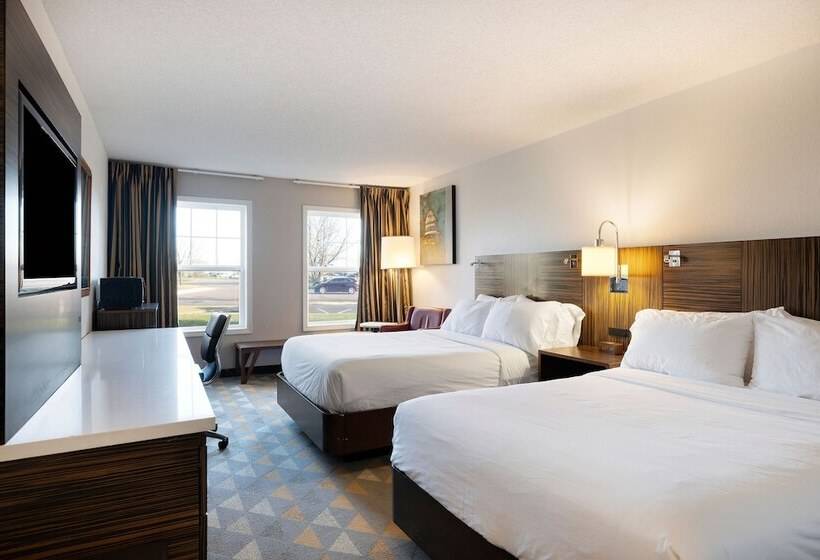 فندق Redwood Lodge