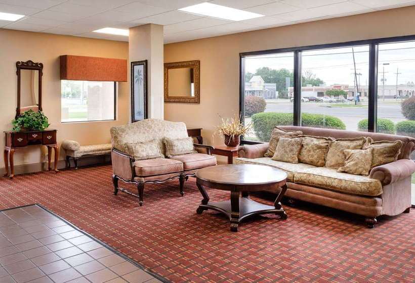 Motel 6 Cleveland, Ms   Delta State University