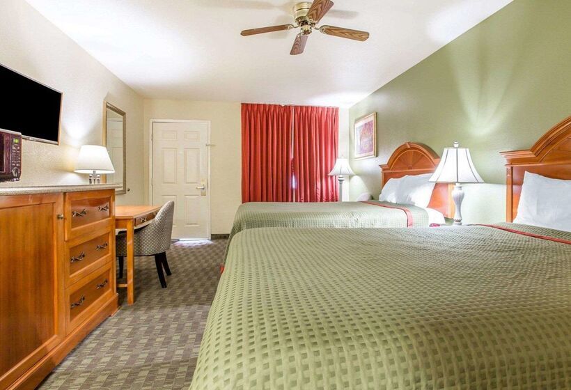 فندق Rodeway Inn Delano