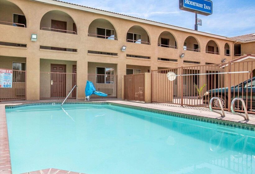 فندق Rodeway Inn Delano